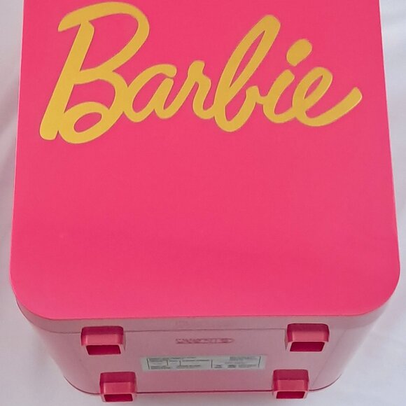 Barbie Mini Fridge  Thermoelectric Cooler. Brand New with Tag, in a Box - Picture 10 of 17